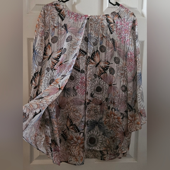 Roz & Ali Layered Blouse - Picture 4 of 7